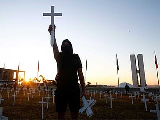 1,000 crosses honour COVID-19 victims in Brazil