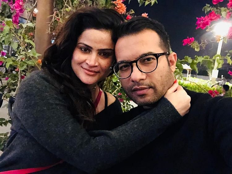 NAT 200629 Kaniz Shaikh with her husband Muhib Shaikh-1593504812152