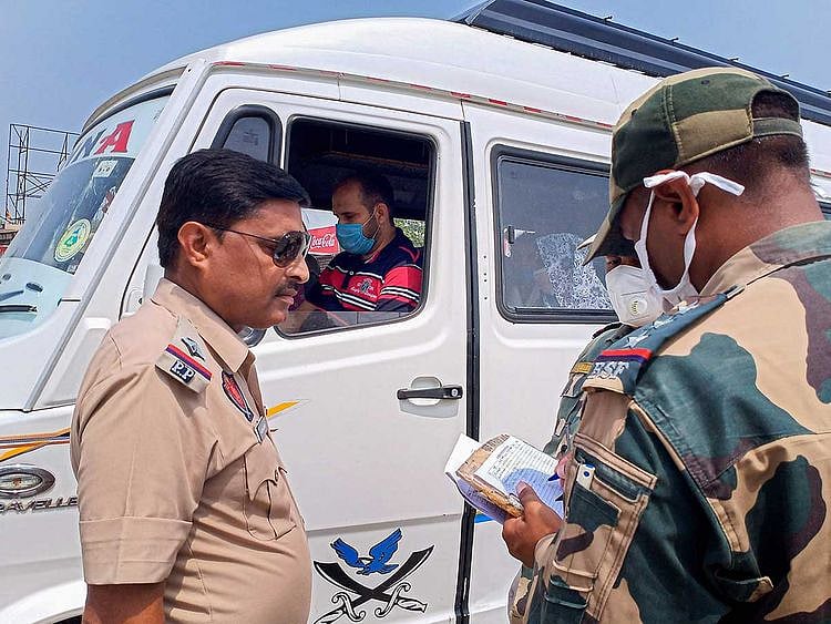 BSF Pakistan High Commission officials Attari border