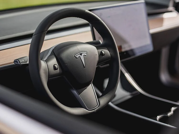 auto tesla