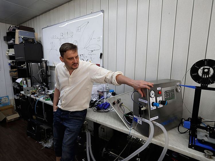 Virus_Outbreak_One_Good_Thing_Czech_Ventilators_35335