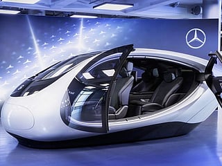 Mercedes-Benz reveals 2021 S-Class infotainment system