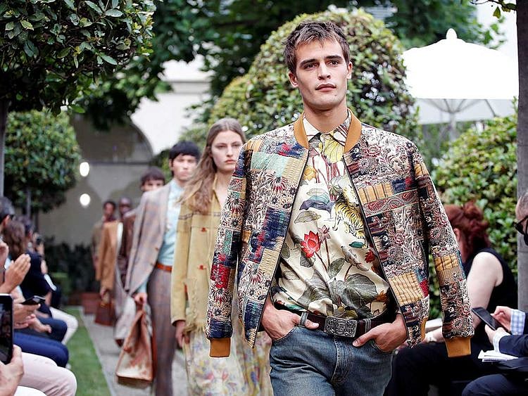 Model fashion show coronavirus Italy Milan