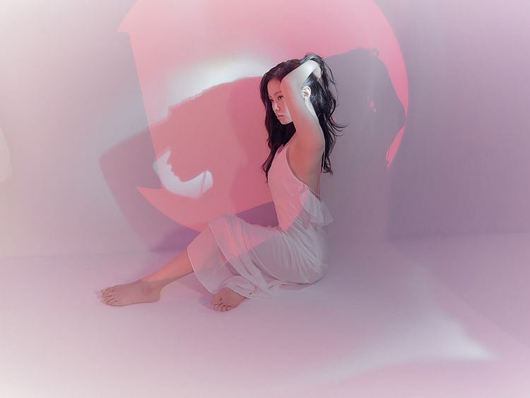 Lee Hi 3-1595751579748