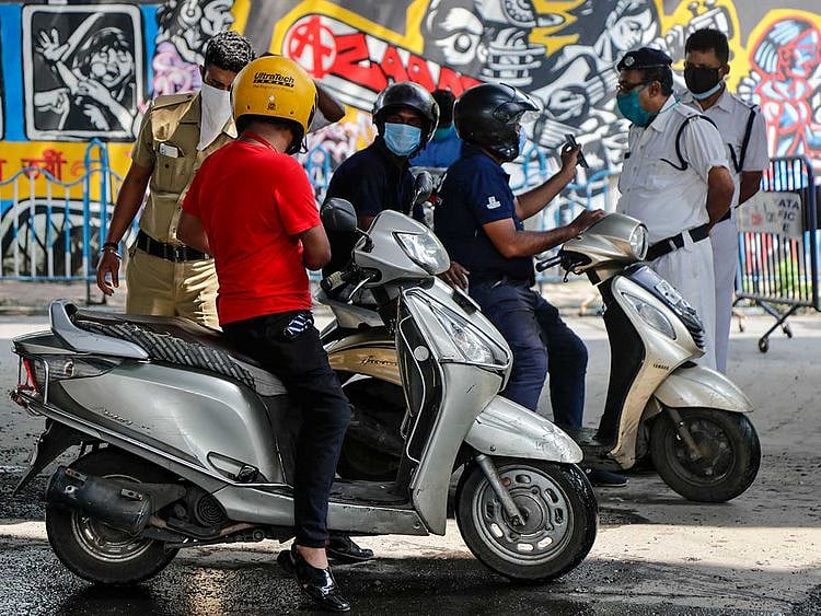 kOLKATA police check coronavirus India Bengal
