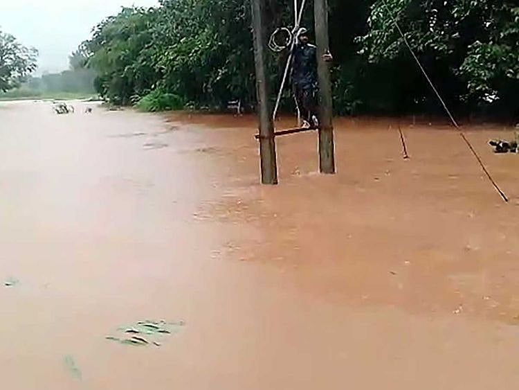 Munnar Kerala rain floods 