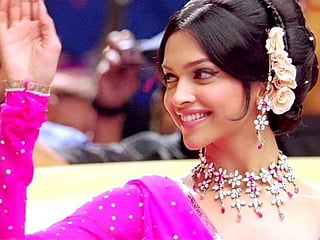 Bollywood: When Shahid Kapoor, Deepika Padukone did movies for free