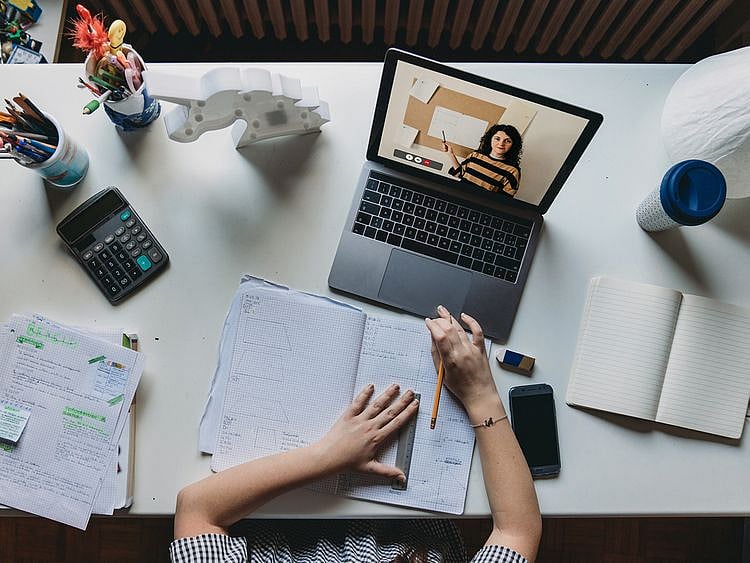 Stock e-learning online class 