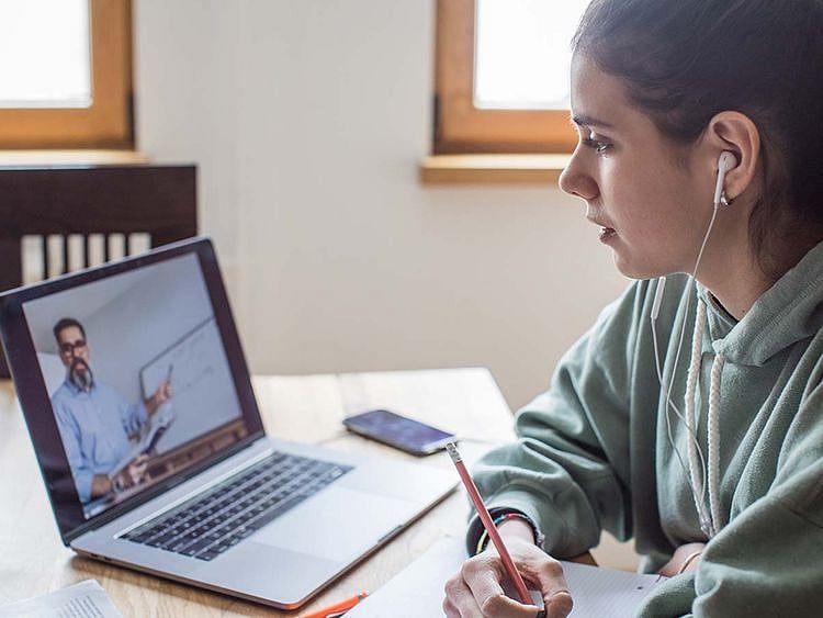 Stock e-learning students home school