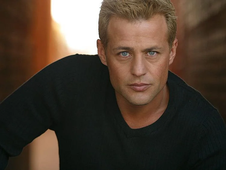 TAB Louis Mandylor-1597822583069