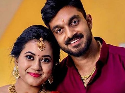 Vijay Shankar with fiancee Vaishali.