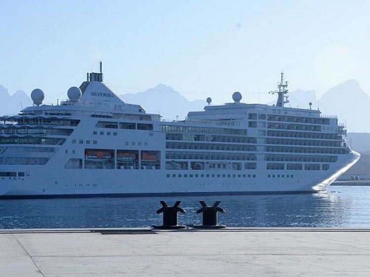 200824 cruise ship