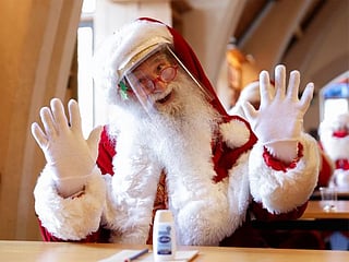 New rules for Santa's grotto as trainees prepare for COVID Christmas 