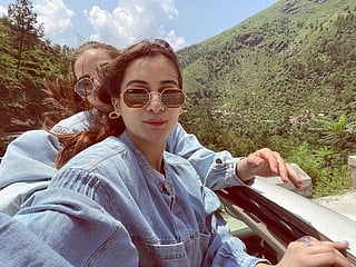 From Minal Khan to Ayeza Khan, Pakistani celebrities enjoy the lighter side of life  