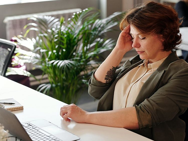 How you can apply for a sick leave in the UAE