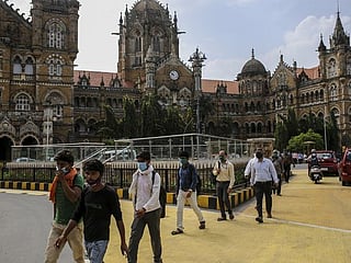 India’s GDP grows 8.7% as virus curbs, Ukraine war add hurdles