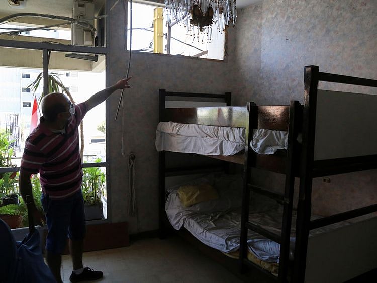 REG 200902 LEB CRISIS1-1599034359719