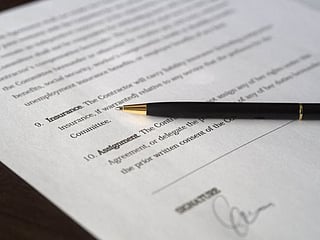 UAE Labour Law: How can I terminate a limited contract?