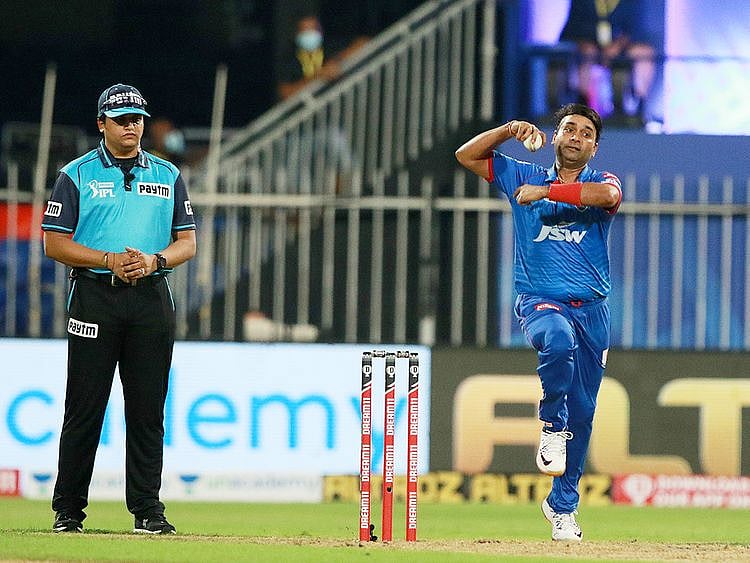 Amit Mishra of Delhi Capitals bowls. 
