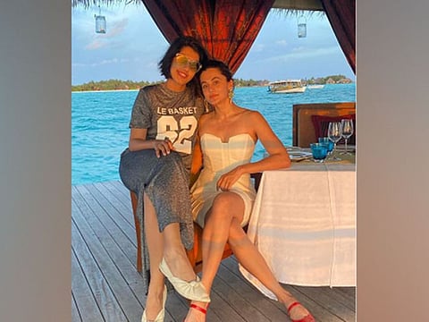 Shagun and Taapsee Pannu.