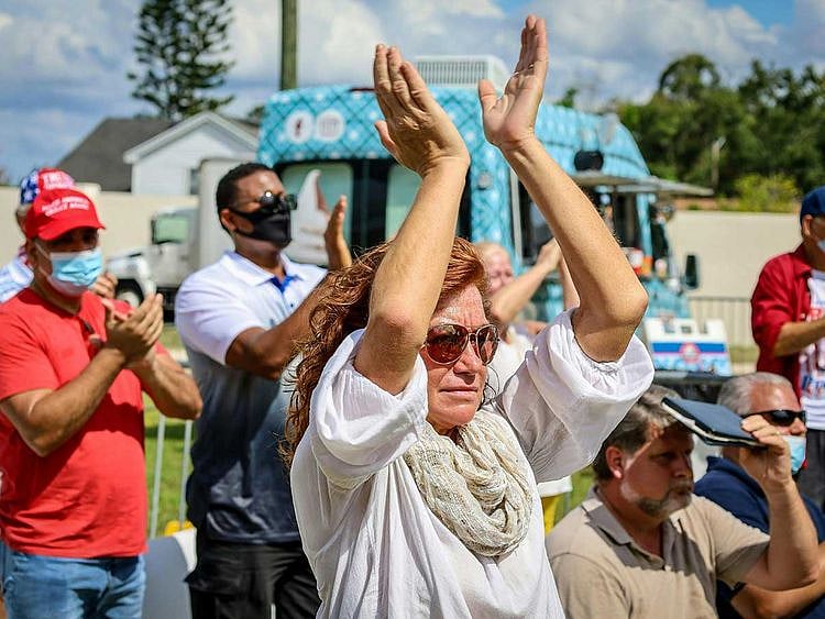 Latinos Mike Pence supporters