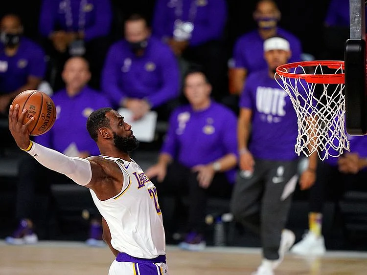 LeBron James dunks 