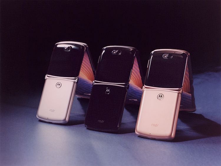 Moto Razr 5G 1