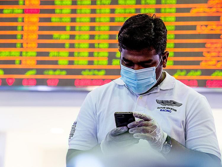 Stock DFM Dubai stock market traders