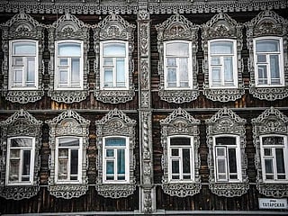 Siberia's treasured wooden houses face uncertain future
