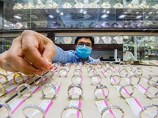 Gold in UAE: How can I buy or sell my gold jewellery at a better profit margin?