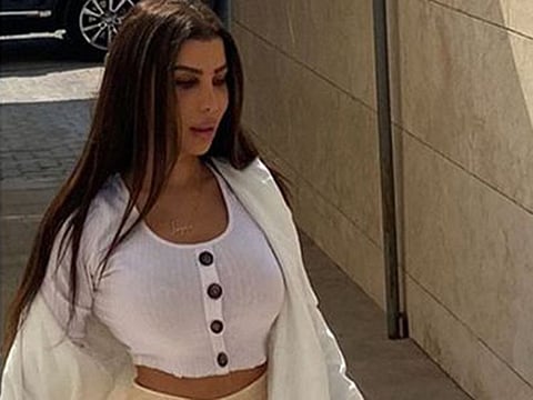 Kuwaiti authorities have deported Lebanese TV presenter Sazdel.