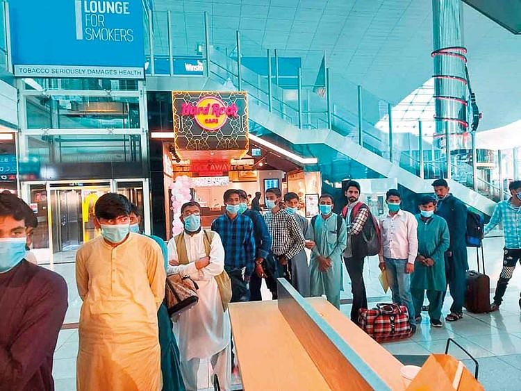 20201019 pakistani passengers