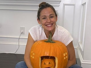 Hollywood: Jennifer Garner shuts down pregnancy speculation