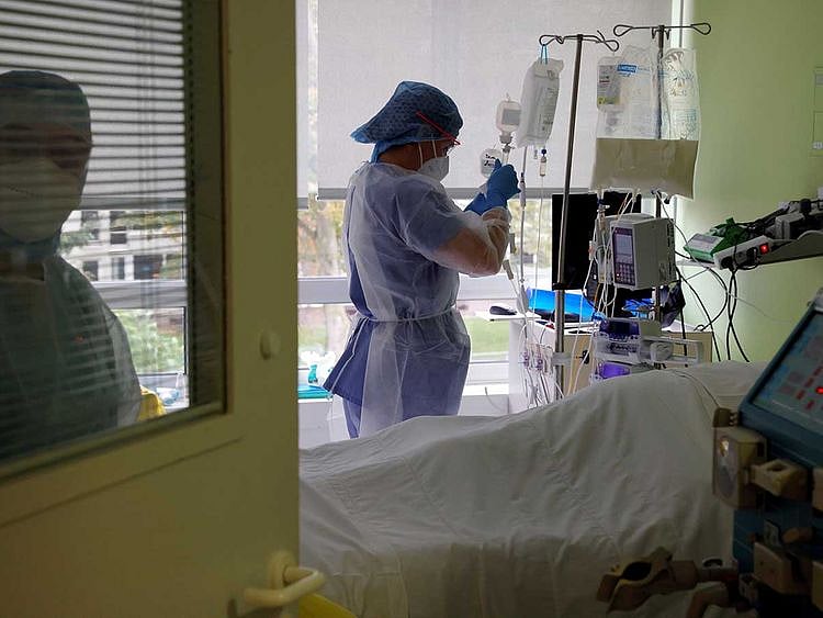 Nurses France coronavirus covid hospital