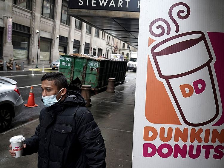 2020-10-26T182353Z_1159516267_RC2IQJ94DQ7L_RTRMADP_3_DUNKIN-BRANDS-INSPIRE-BRANDS-M-A-(Read-Only)