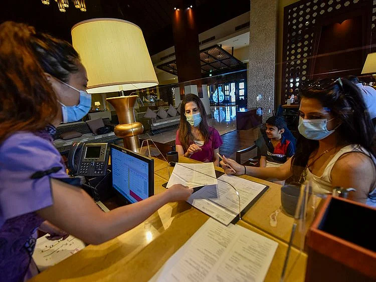 Stock Dubai hotel tourists tourism economy