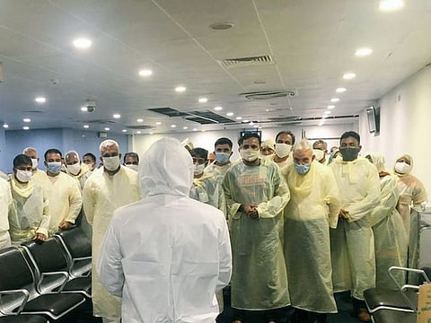 43 Pakistani prisoners returned from Sri Lanka to their home country where they will complete their remaining sentence. 