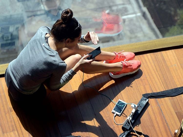 Charge your smartphone via T-shirt soon without electric shock