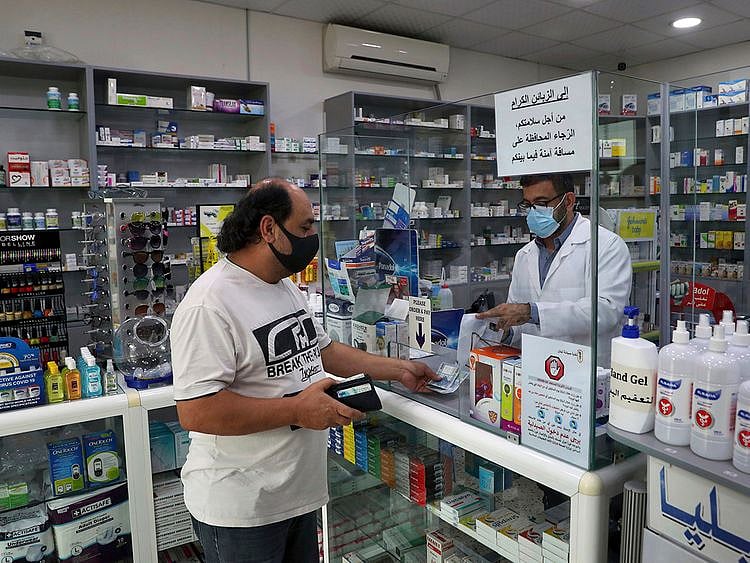 20201111_Lebanon_pharmacy