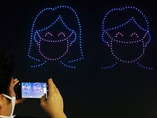Photos: Drones light up Seoul sky, urge COVID-19 vigilance