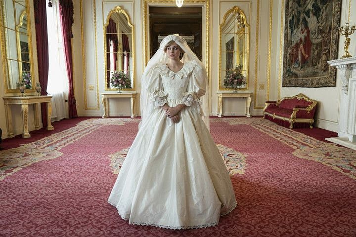 Emma Corrin as Princess Diana-1605687434993