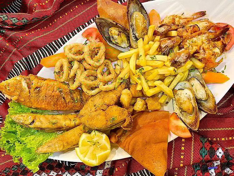 Al Dafra Seafood eatery in Al Mina in Abu Dhabi