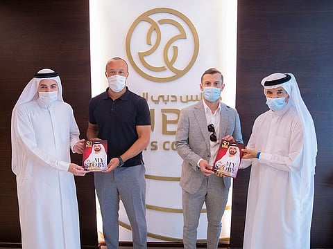 Saeed Hareb, Secretary General of Dubai Sports Council, presents ‘My Story’ and commemorative medals to Mikael Silvestre and Jack Wilshere at DCS headquarters, in the presence of Nasser Aman Al Rahma, Assistant Secretary General of Dubai Sports Council