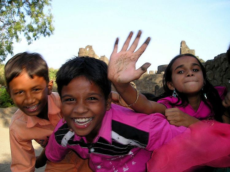 2020127 kids fun india