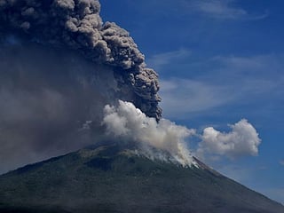 Volcano in eastern Indonesia erupts, thousands evacuated
