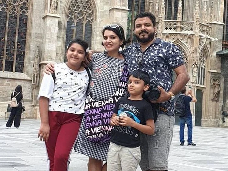Simimol Raijo with her family-1606886623931