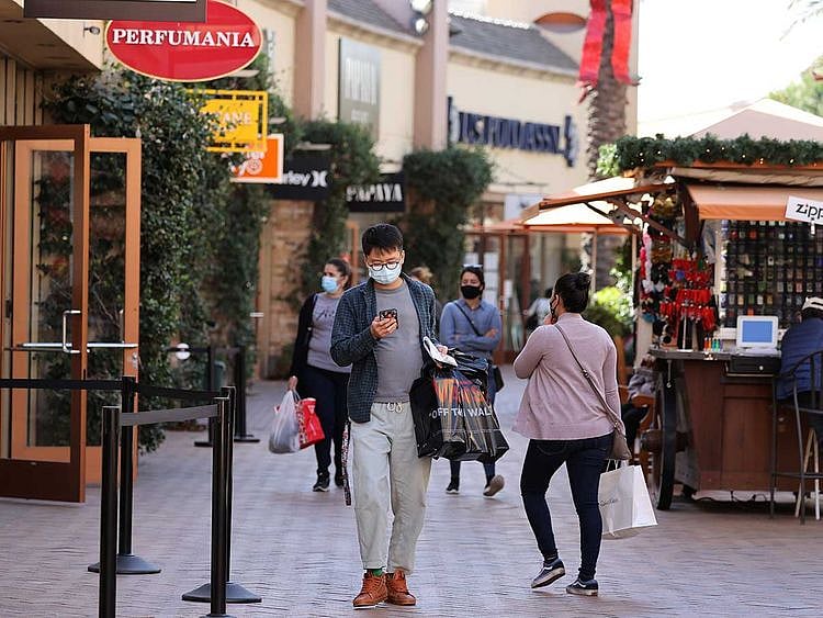 California US shoppers