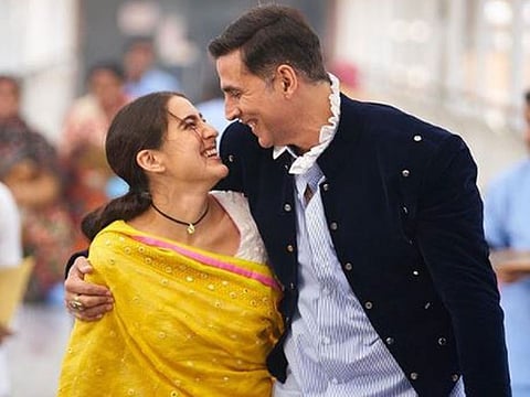 Sara Ali Khan and Akshay Kumar on set.