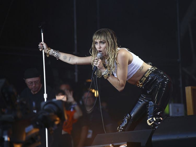 TAB 201202 Miley-1607155206862