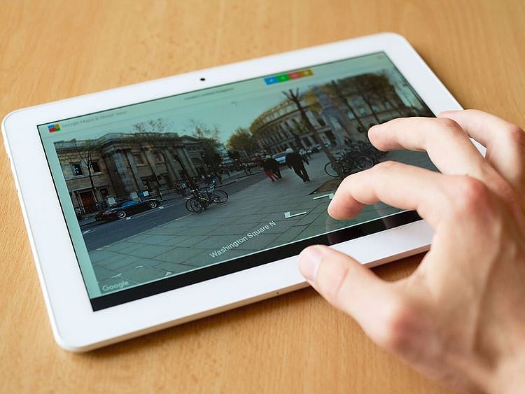 Google Maps now lets anyone upload Street View photos with smartphones